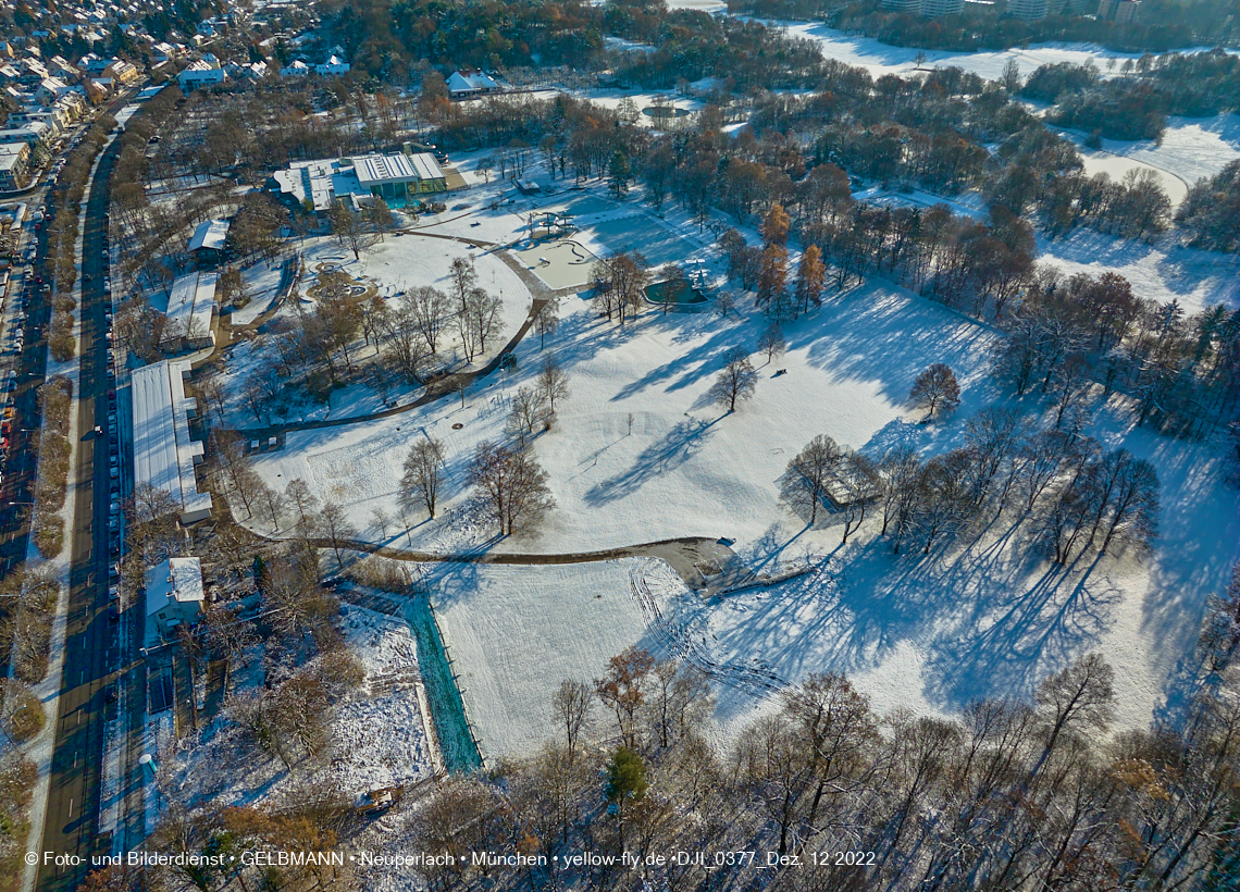 12.12.2022 -  Ostparksee mit Umgebung in Neuperlach